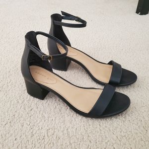 **Sold**Black heel sandals